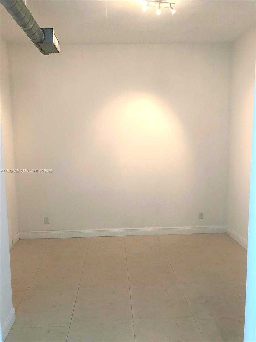 Small Image of 3029 NORTH EAST 188TH ST #911, Aventura Number 15