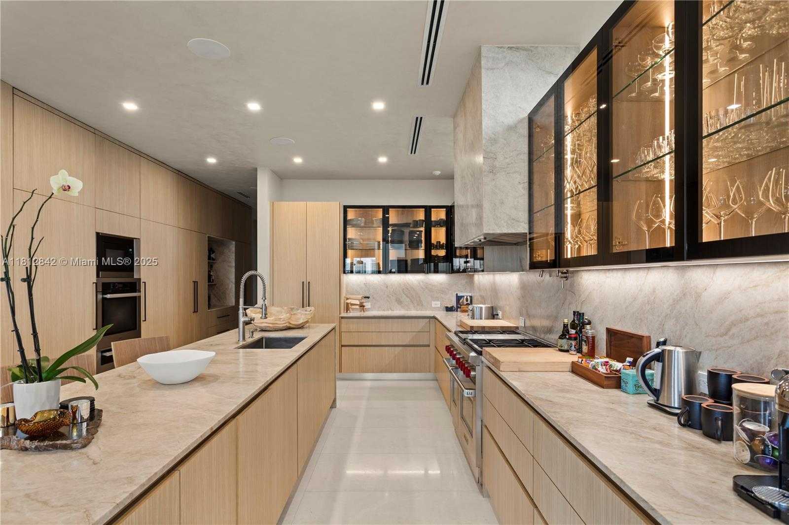 Small Image of 25 EAST RIVO ALTO DR, Miami Beach Number 13