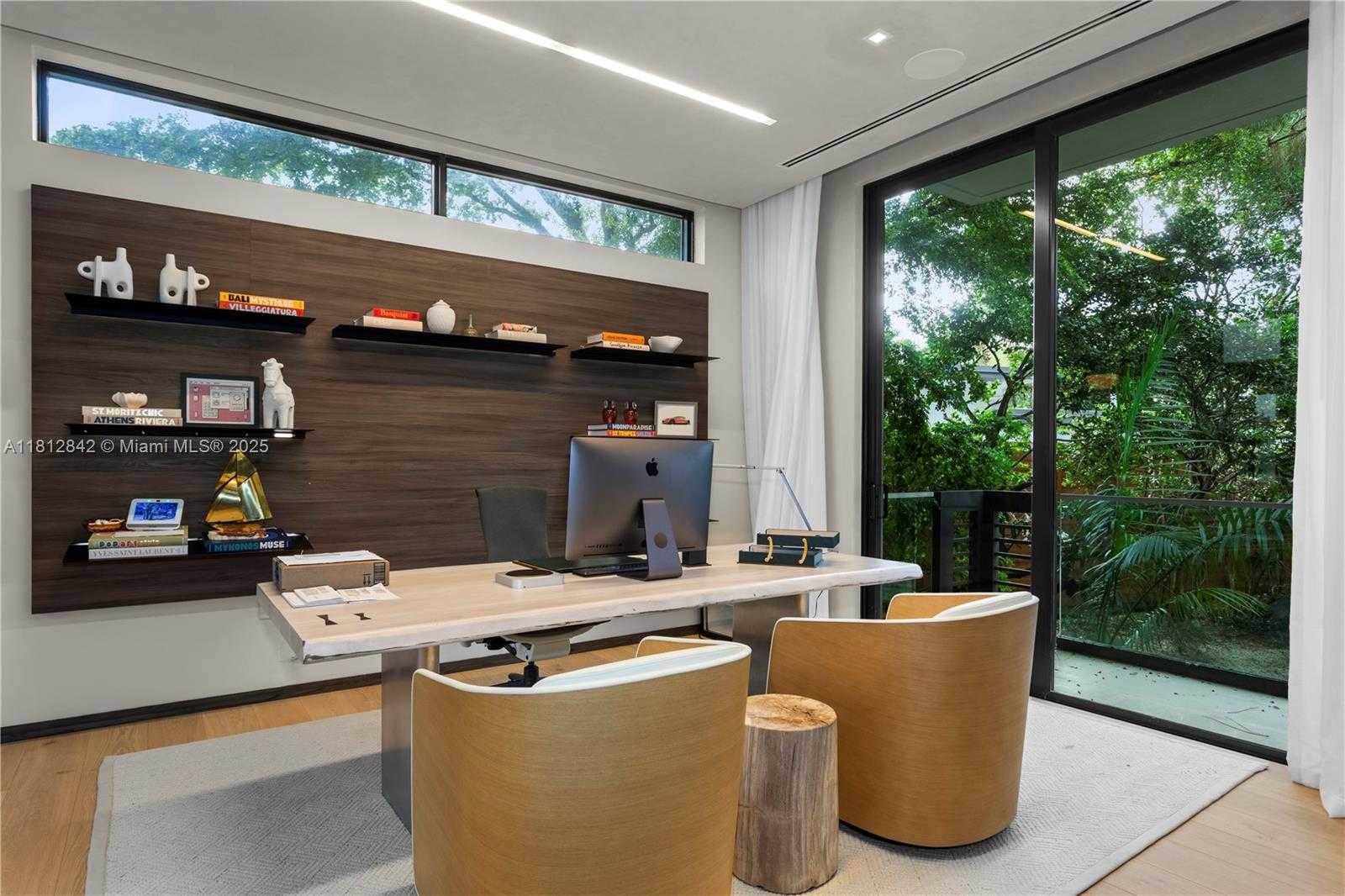 Small Image of 25 EAST RIVO ALTO DR, Miami Beach Number 15