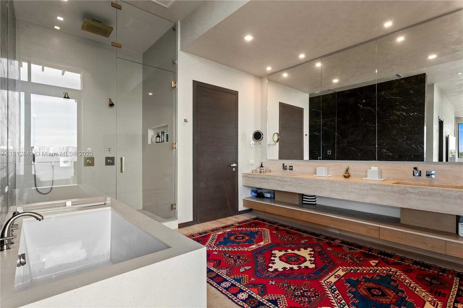 Small Image of 25 EAST RIVO ALTO DR, Miami Beach Number 20