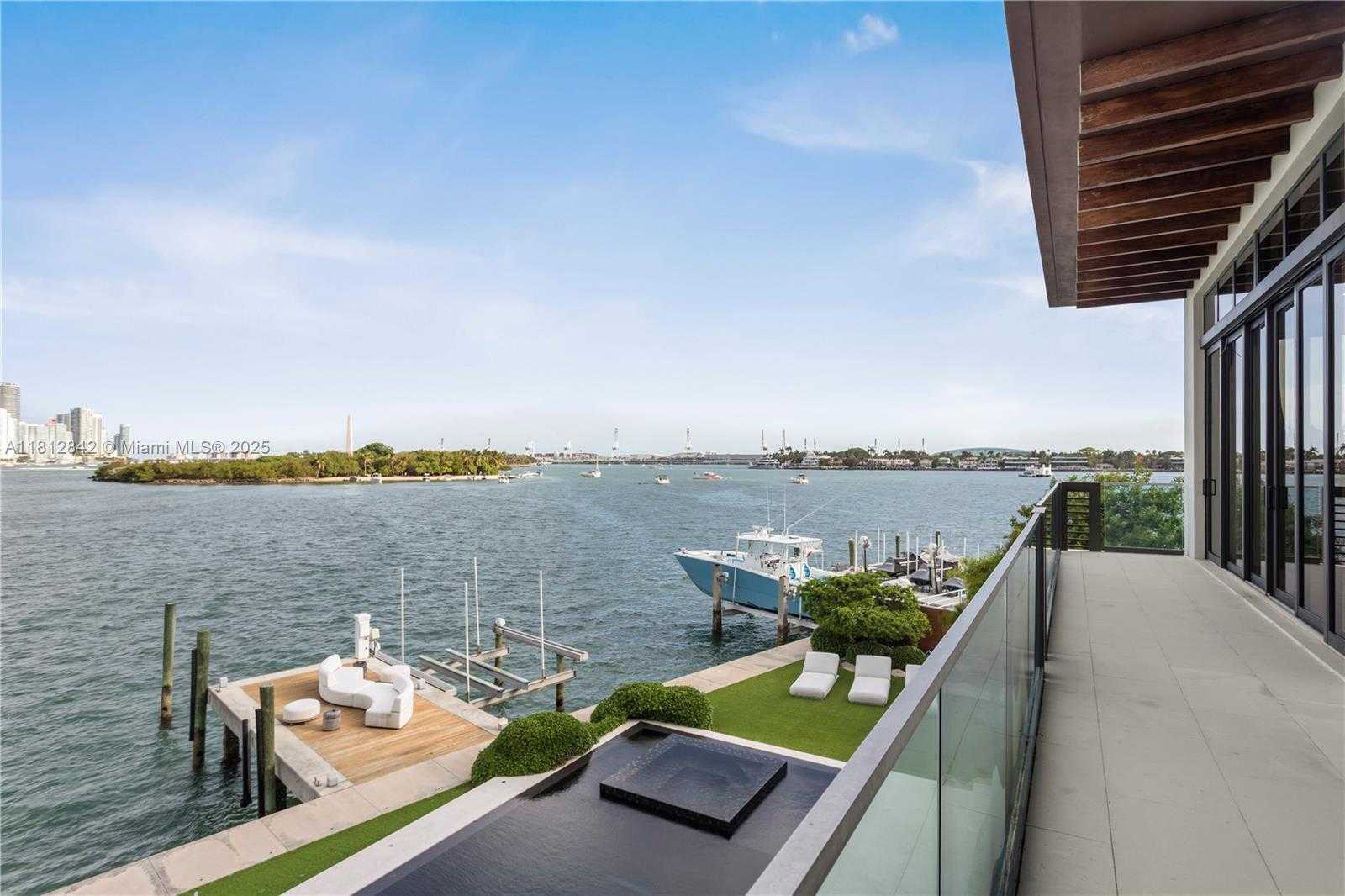 Small Image of 25 EAST RIVO ALTO DR, Miami Beach Number 24