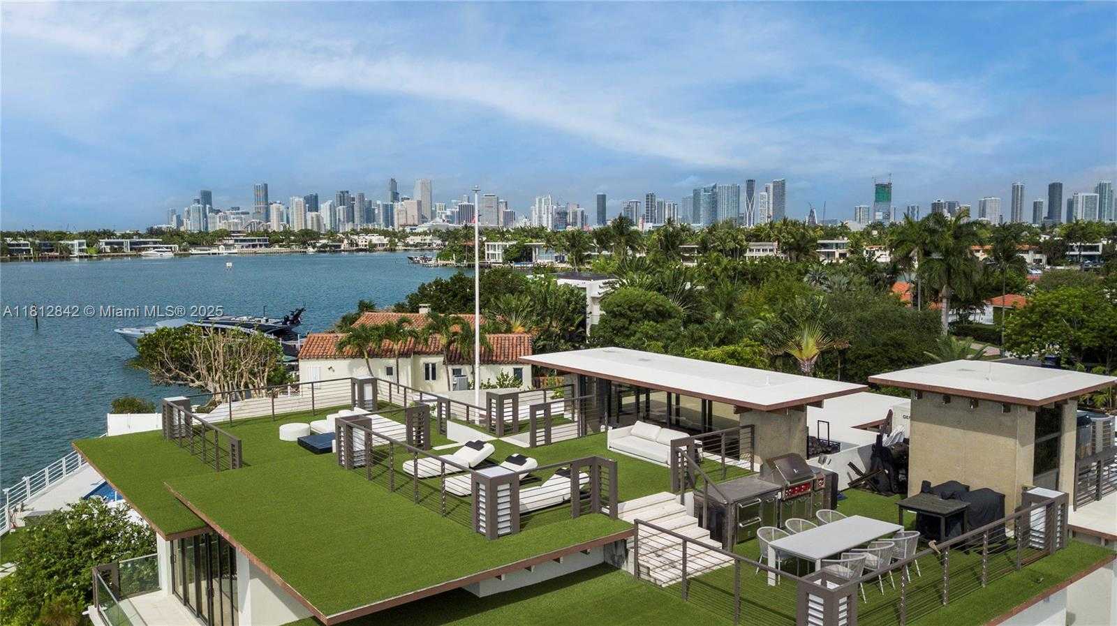 Small Image of 25 EAST RIVO ALTO DR, Miami Beach Number 35