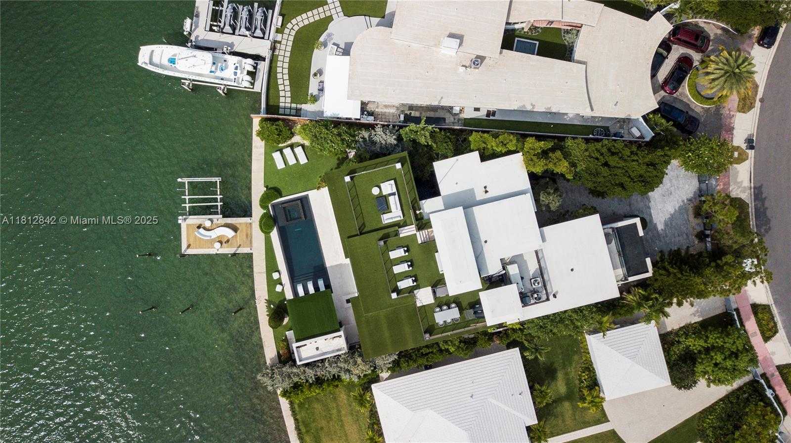 Small Image of 25 EAST RIVO ALTO DR, Miami Beach Number 36