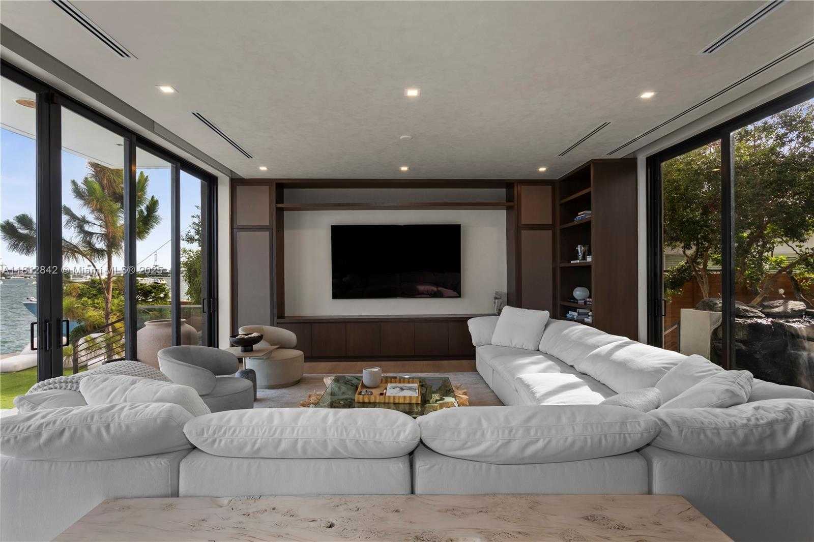 Small Image of 25 EAST RIVO ALTO DR, Miami Beach Number 7
