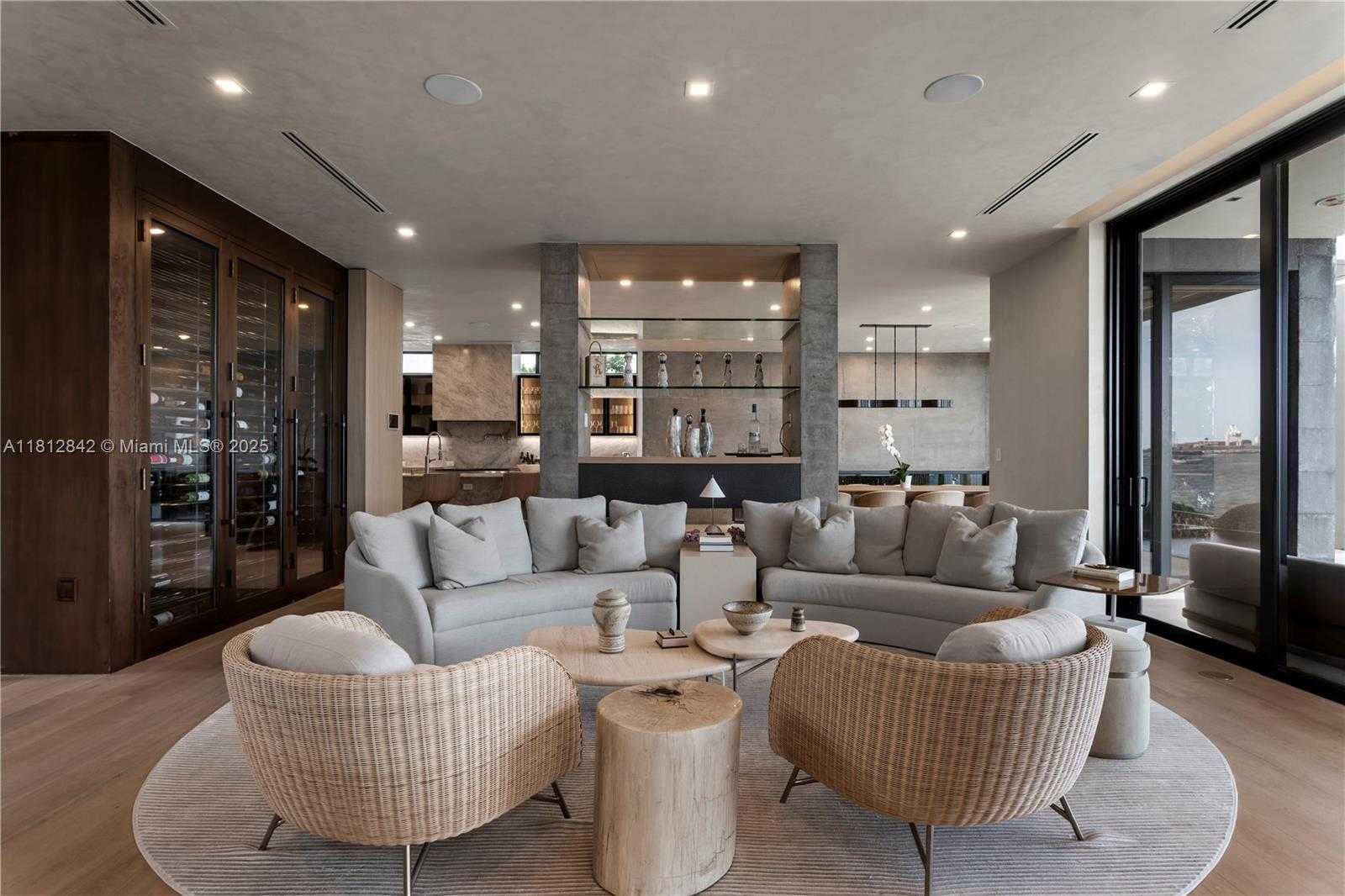 Small Image of 25 EAST RIVO ALTO DR, Miami Beach Number 8
