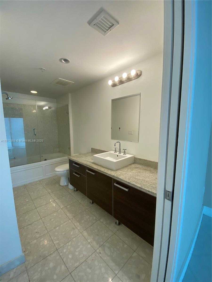 Small Image of 185 SOUTH WEST 7 ST #2904, Miami Number 4