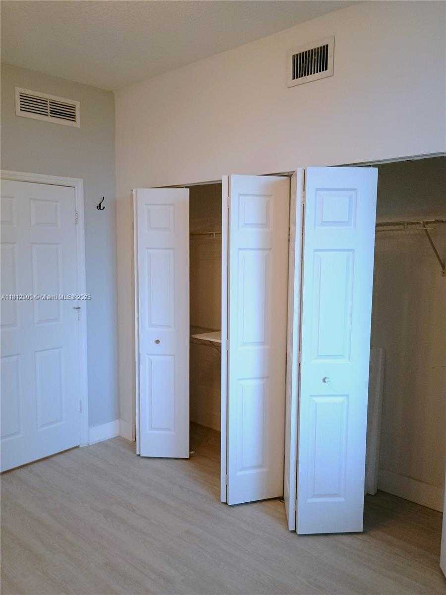 Small Image of 275 NORTH EAST 18TH ST #303, Miami Number 10