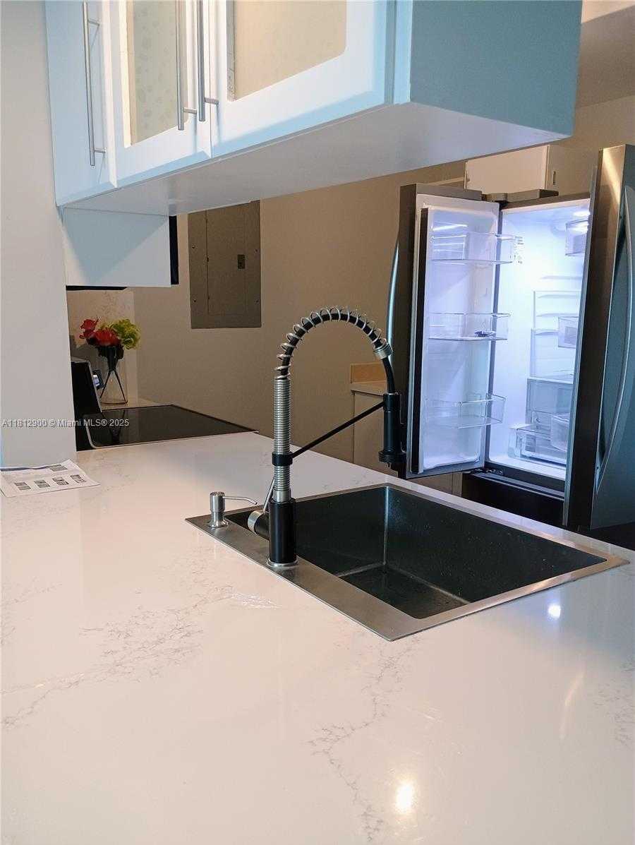 Small Image of 275 NORTH EAST 18TH ST #303, Miami Number 17