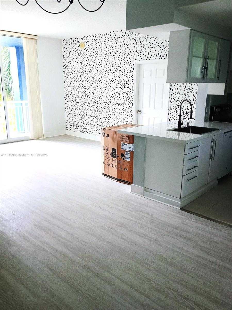 Small Image of 275 NORTH EAST 18TH ST #303, Miami Number 4