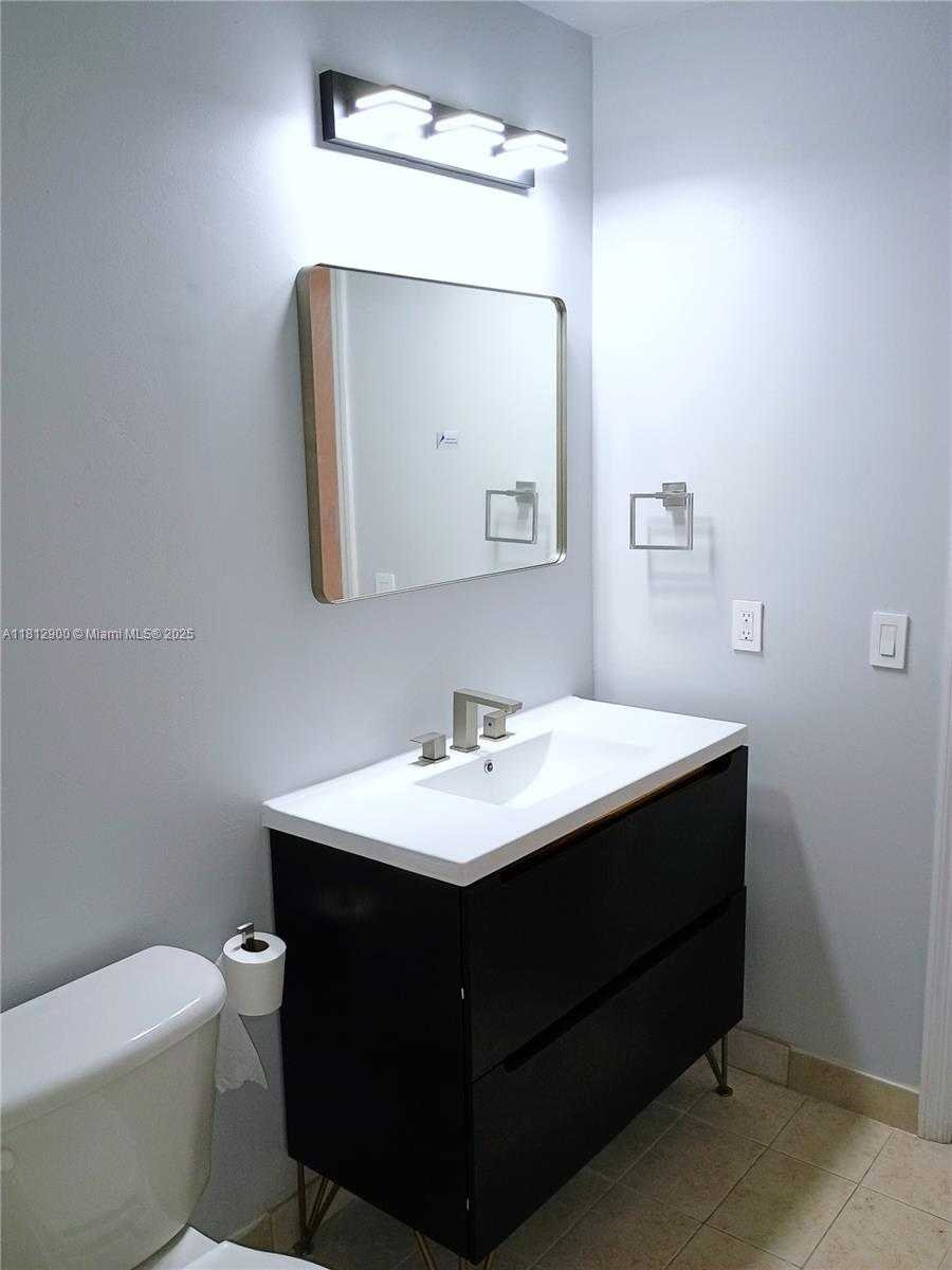Small Image of 275 NORTH EAST 18TH ST #303, Miami Number 7