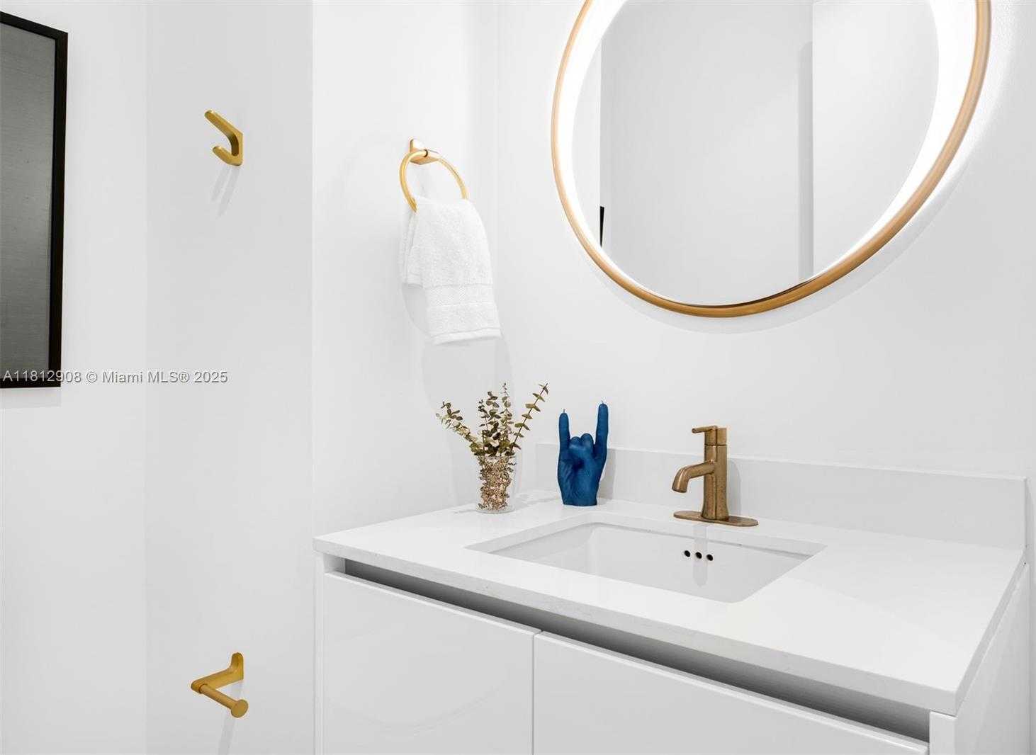 Small Image of 2655 SOUTH BAYSHORE DR #1106, Miami Number 13