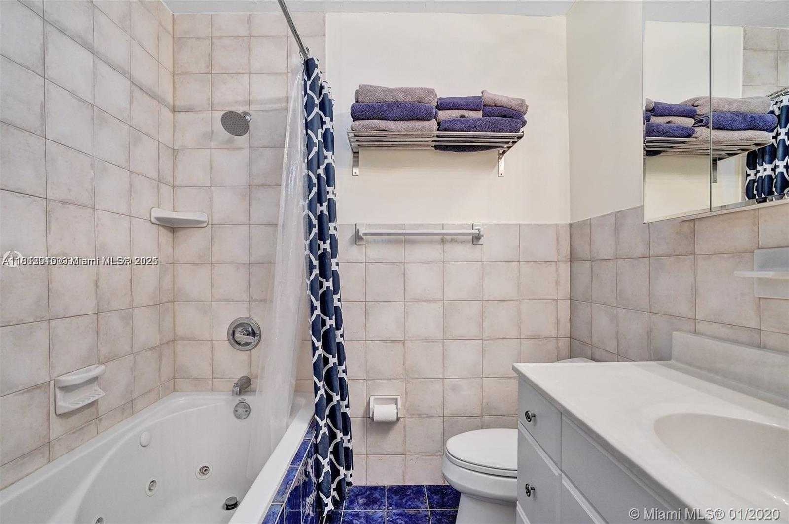 Small Image of 2940 SHIPPING AVE, Miami Number 11