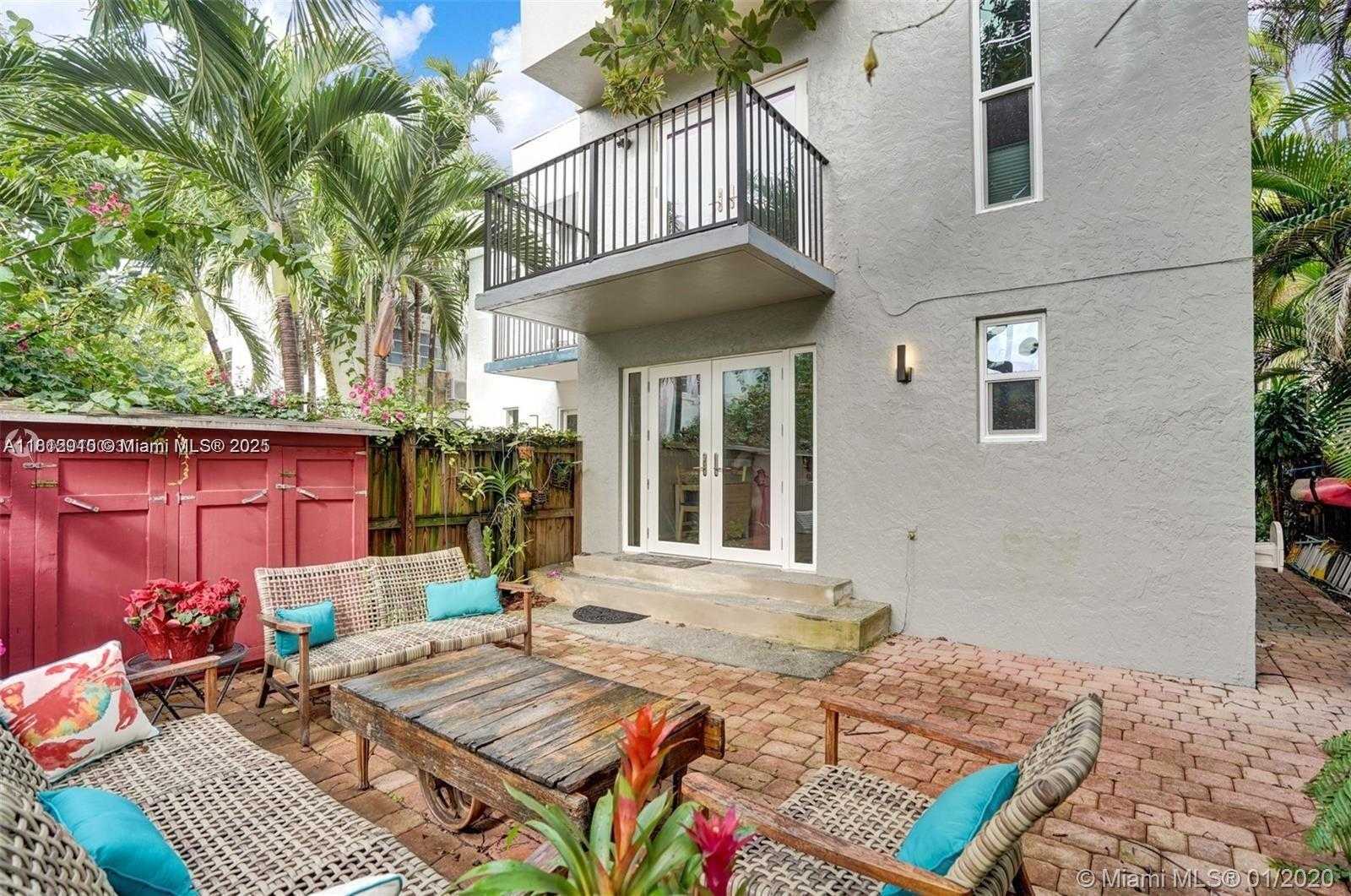 Small Image of 2940 SHIPPING AVE, Miami Number 7
