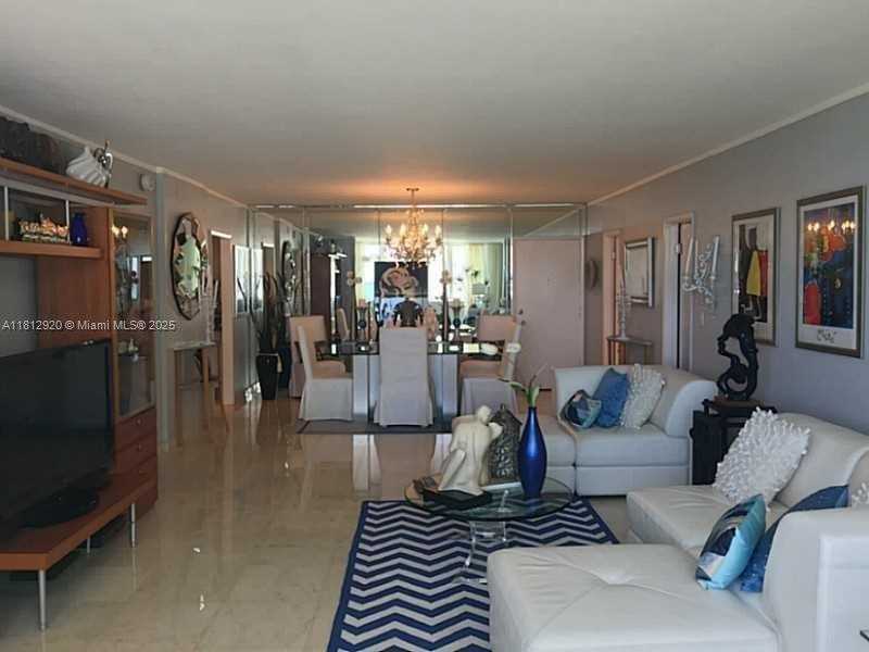 Small Image of 5005 COLLINS AVE #515, Miami Beach Number 4