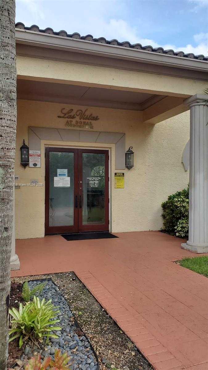 Small Image of 8100 GENEVA CT #132, Doral Number 12