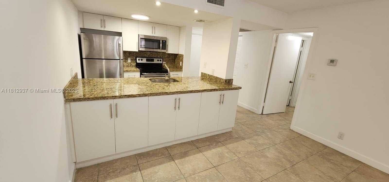 Small Image of 8100 GENEVA CT #132, Doral Number 2