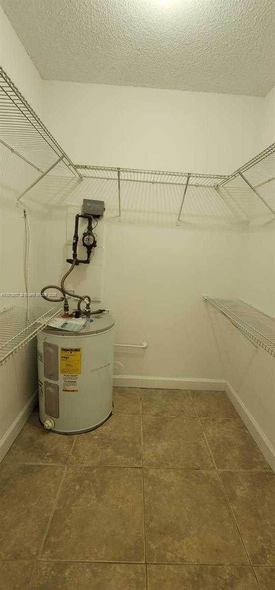 Small Image of 8100 GENEVA CT #132, Doral Number 7