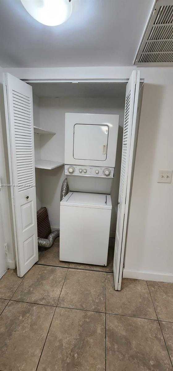 Small Image of 8100 GENEVA CT #132, Doral Number 9