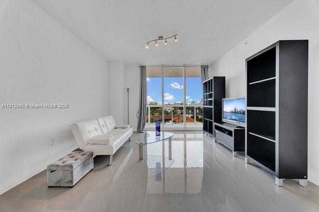 Small Image of 9595 COLLINS AVE #N5-F, Surfside Number 6