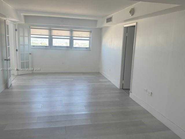 Small Image of 1881 WASHINGTON AVE #15H, Miami Beach Number 10