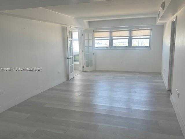 Small Image of 1881 WASHINGTON AVE #15H, Miami Beach Number 5