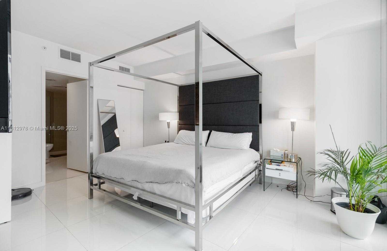 Small Image of 1100 SOUTH MIAMI AVE #2801, Miami Number 9