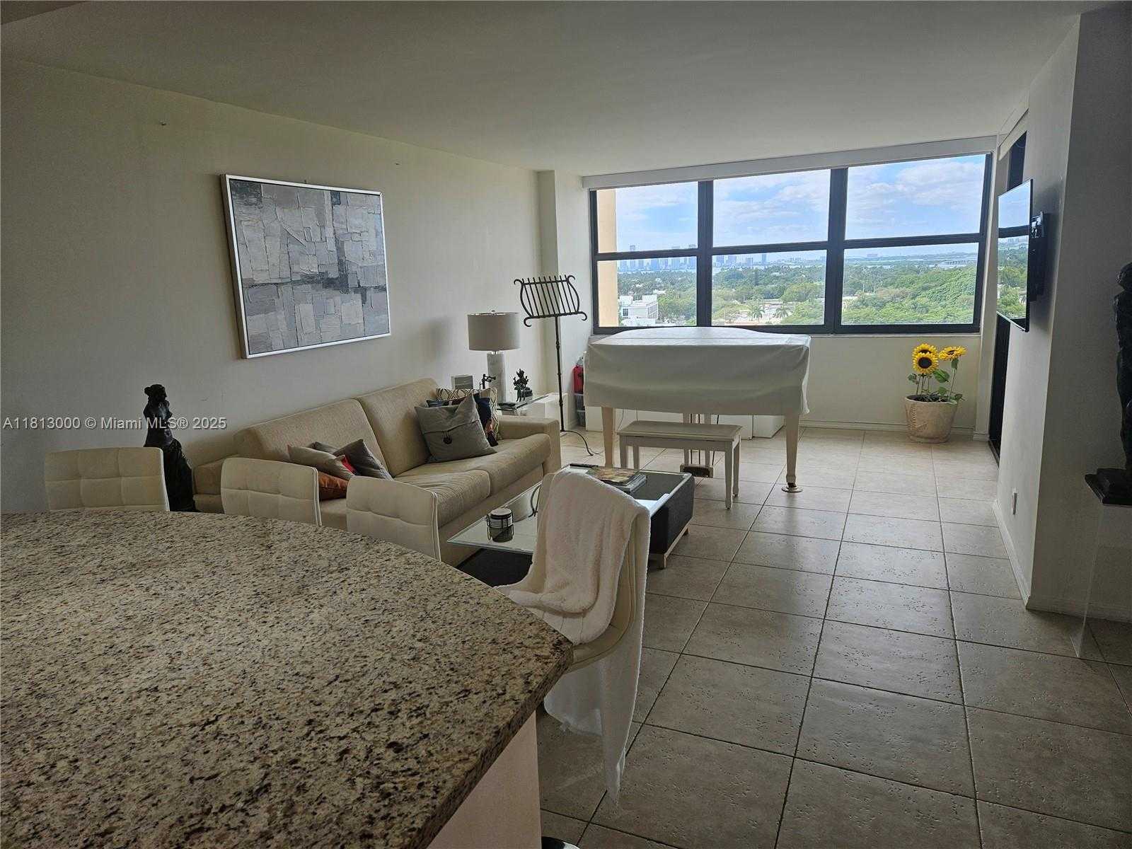 Small Image of 2555 COLLINS AVE #1508, Miami Beach Number 7