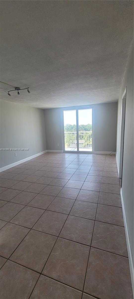 Small Image of 1251 NORTH EAST 108TH ST #606, Miami Number 7