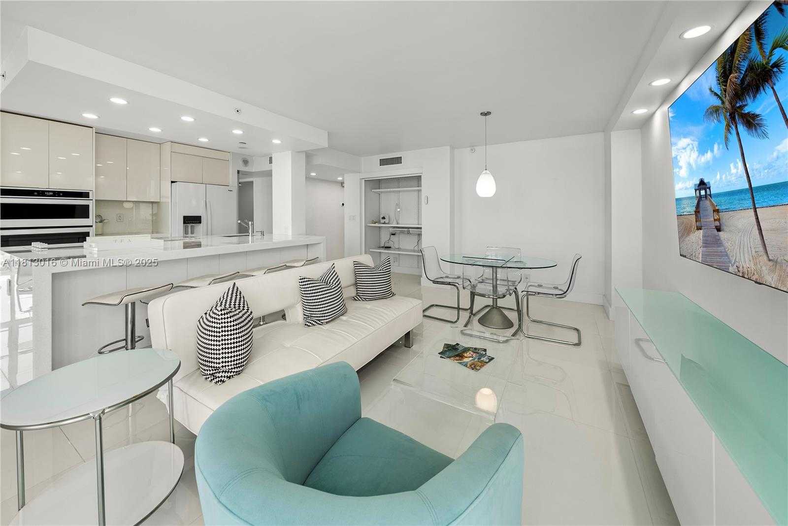 Small Image of 2555 COLLINS AVE #1714, Miami Beach Number 15