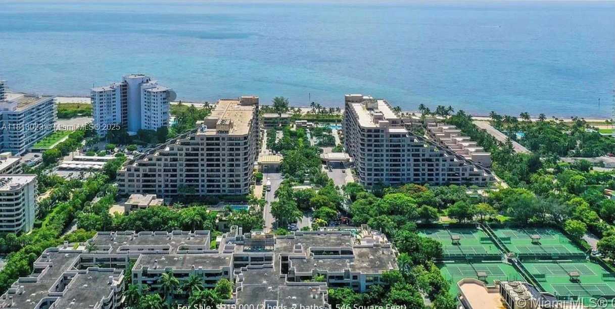 Small Image of 161 CRANDON BLVD #222, Key Biscayne Number 2