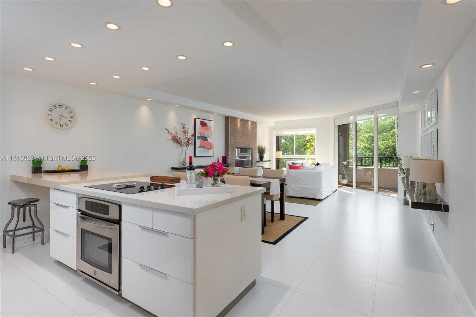Small Image of 161 CRANDON BLVD #222, Key Biscayne Number 3