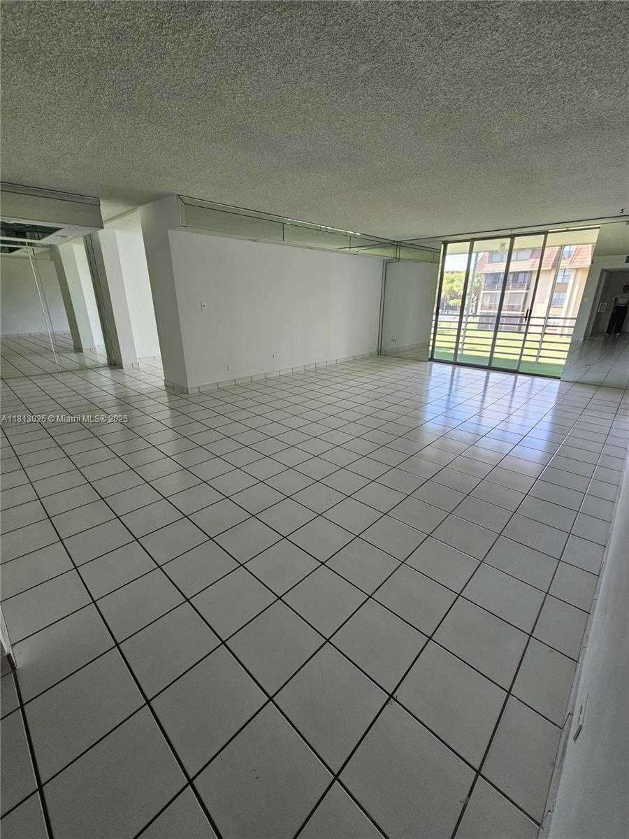 Small Image of 447 NORTH EAST 195TH ST #220, Miami Number 5