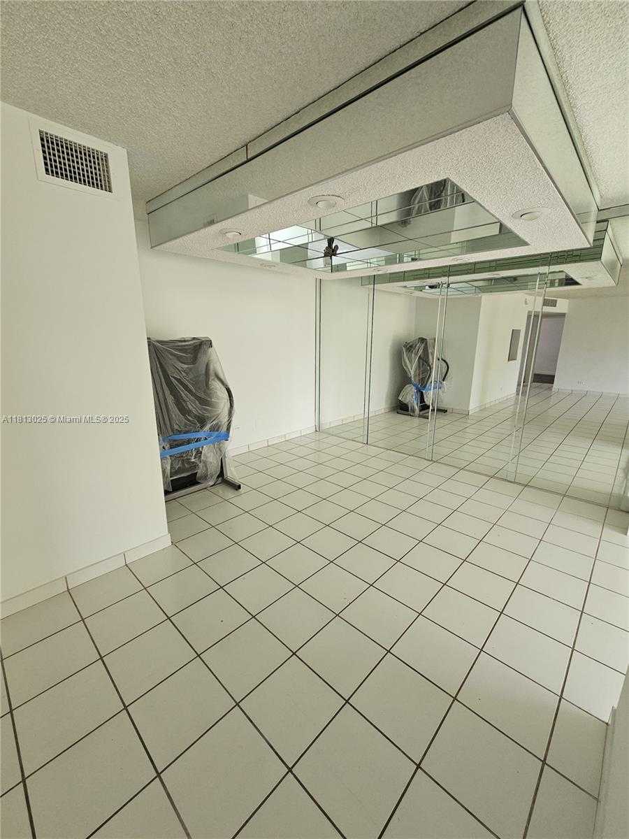 Small Image of 447 NORTH EAST 195TH ST #220, Miami Number 6