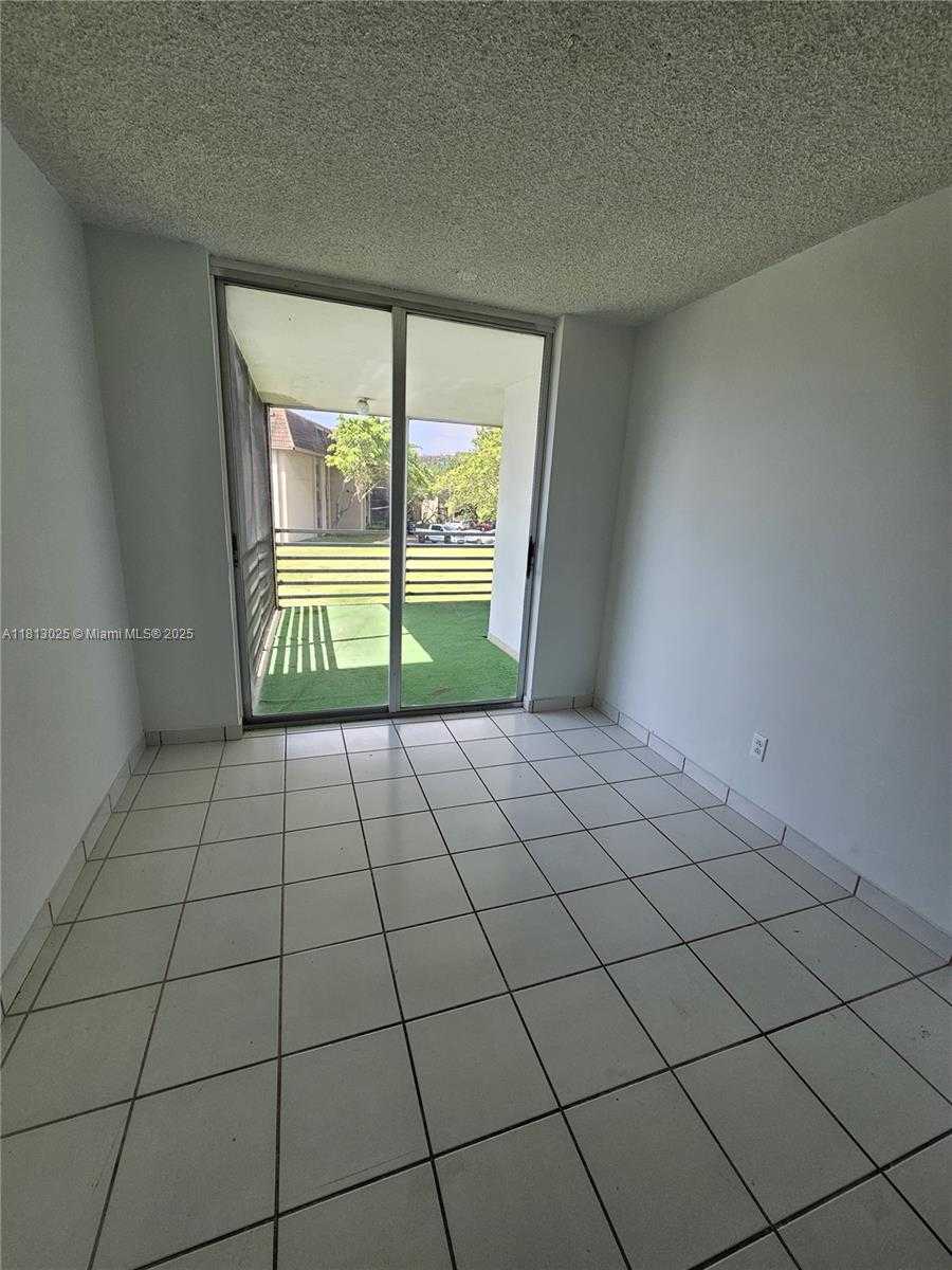 Small Image of 447 NORTH EAST 195TH ST #220, Miami Number 8