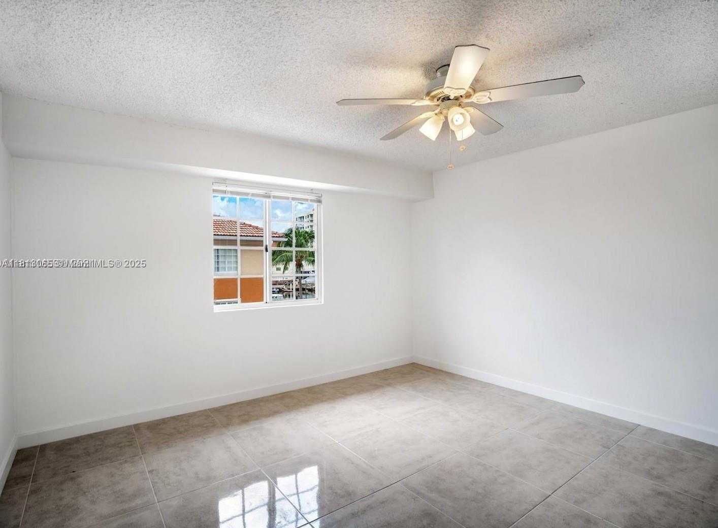 Small Image of 2965 NORTH EAST 185TH ST #1518, Aventura Number 14