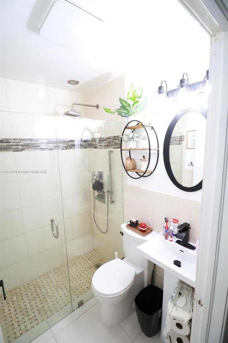 Small Image of 11613 NORTH 42ND RD N, West Palm Beach Number 25