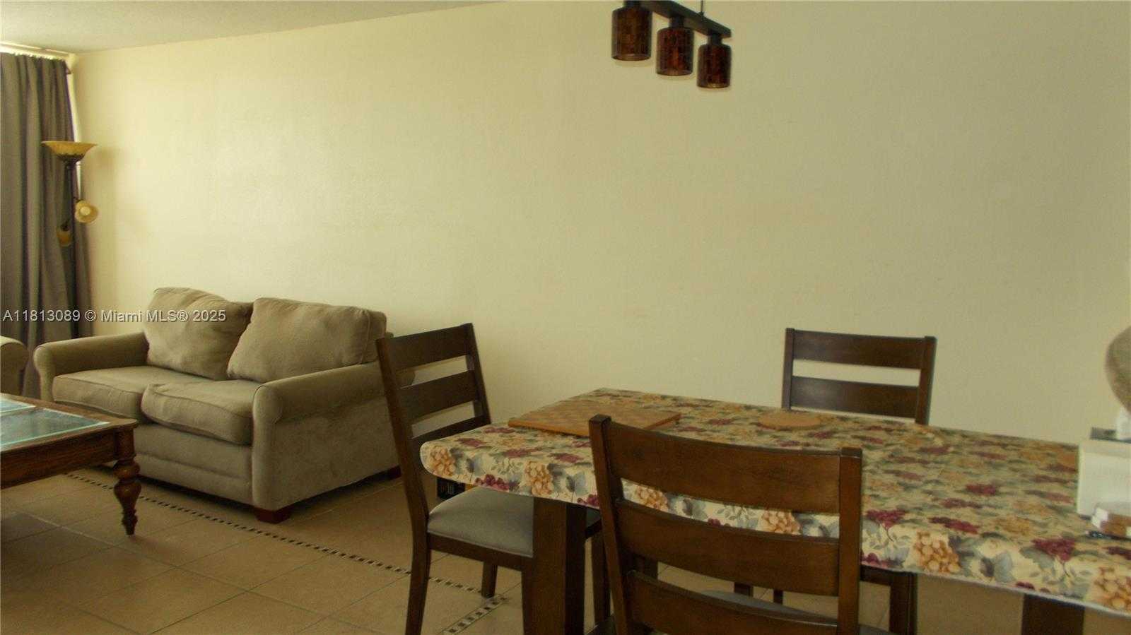 Small Image of 1825 SOUTH OCEAN DR #607, Hallandale Beach Number 11