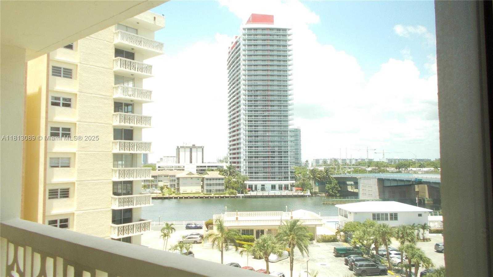 Small Image of 1825 SOUTH OCEAN DR #607, Hallandale Beach Number 14