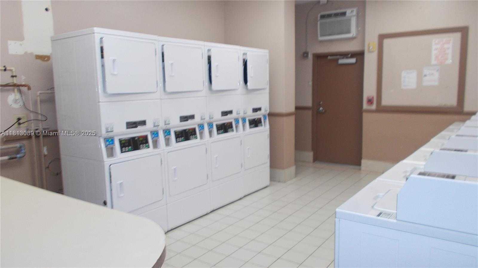 Small Image of 1825 SOUTH OCEAN DR #607, Hallandale Beach Number 6