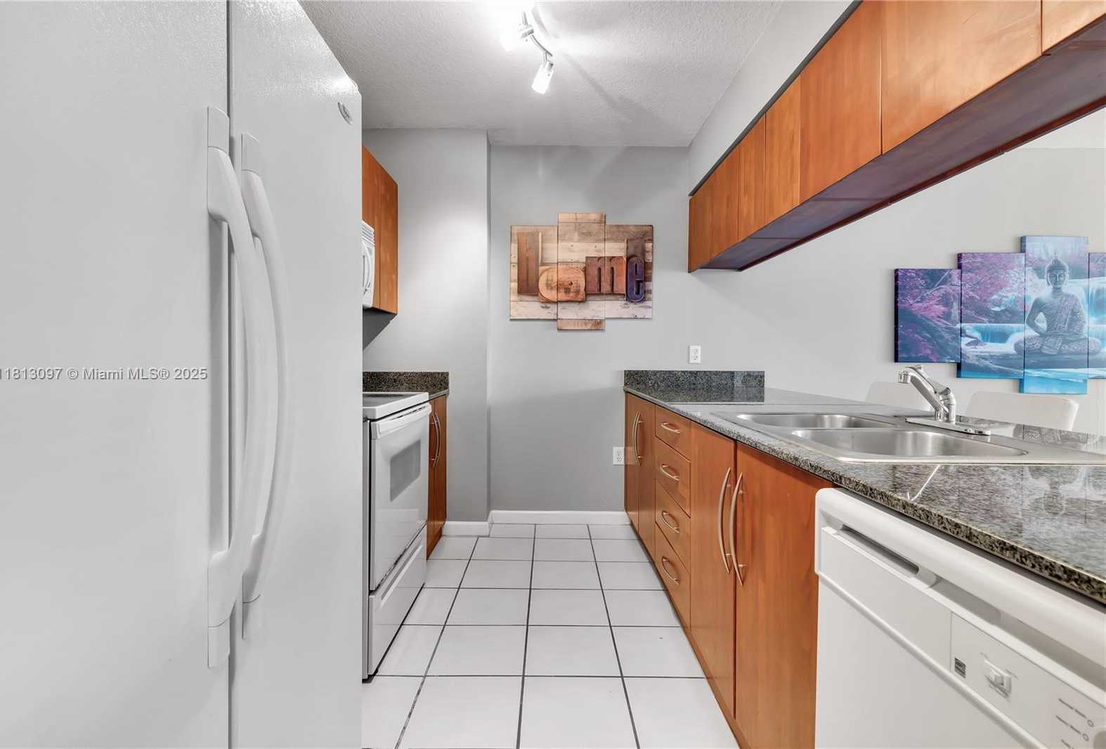 Small Image of 1200 BRICKELL BAY DR #2122, Miami Number 10