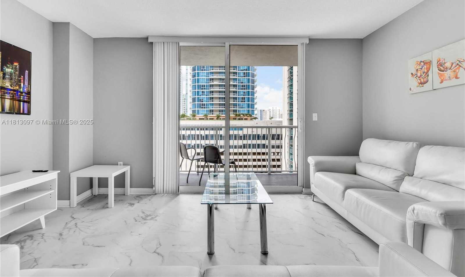 Small Image of 1200 BRICKELL BAY DR #2122, Miami Number 17