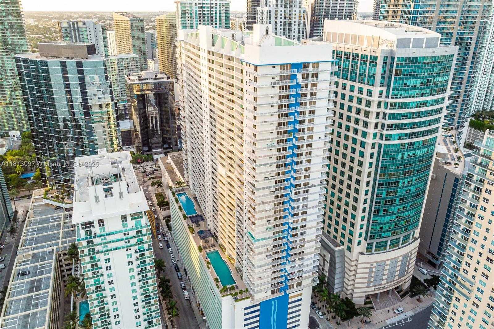 Small Image of 1200 BRICKELL BAY DR #2122, Miami Number 2
