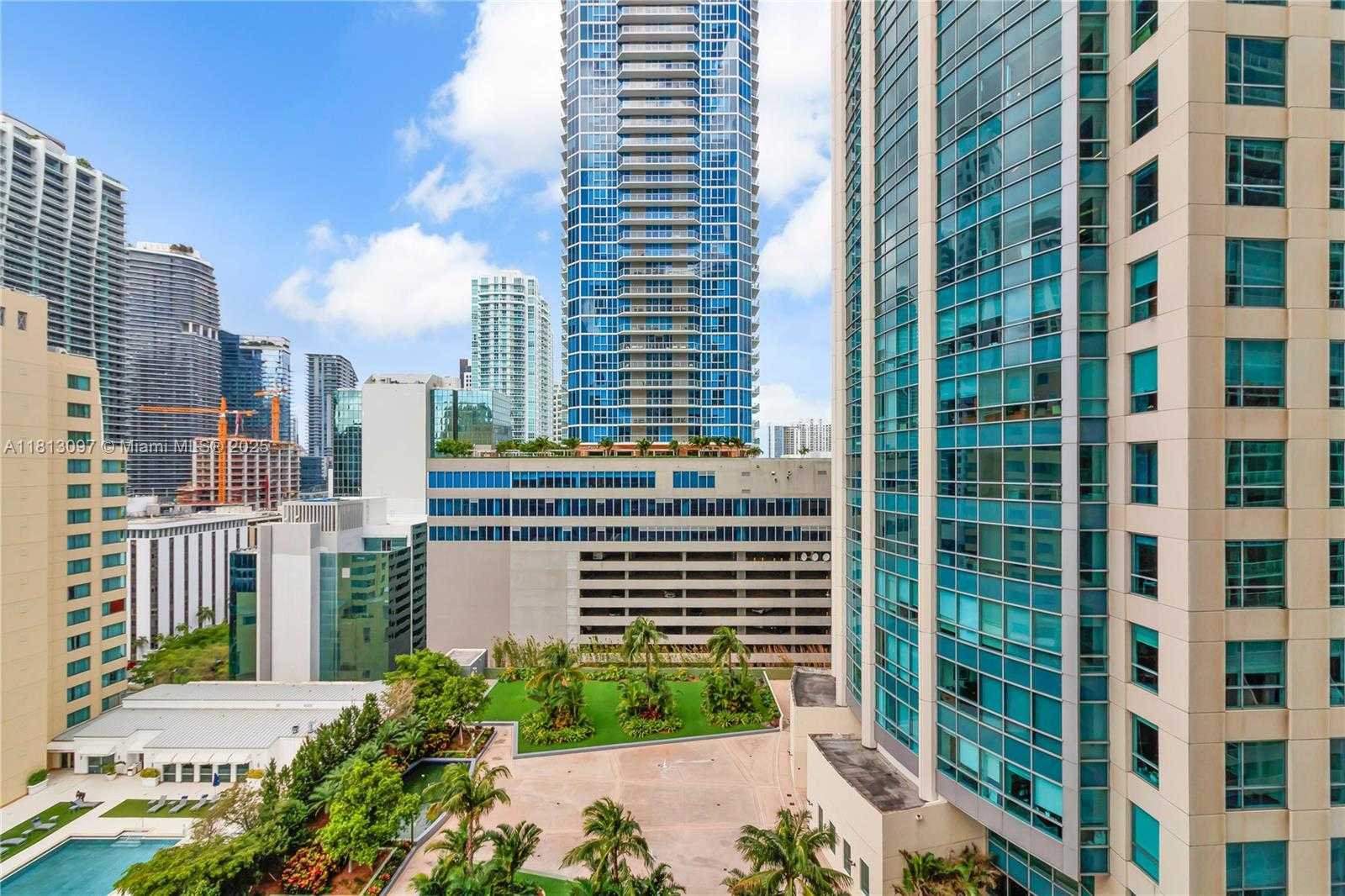 Small Image of 1200 BRICKELL BAY DR #2122, Miami Number 21