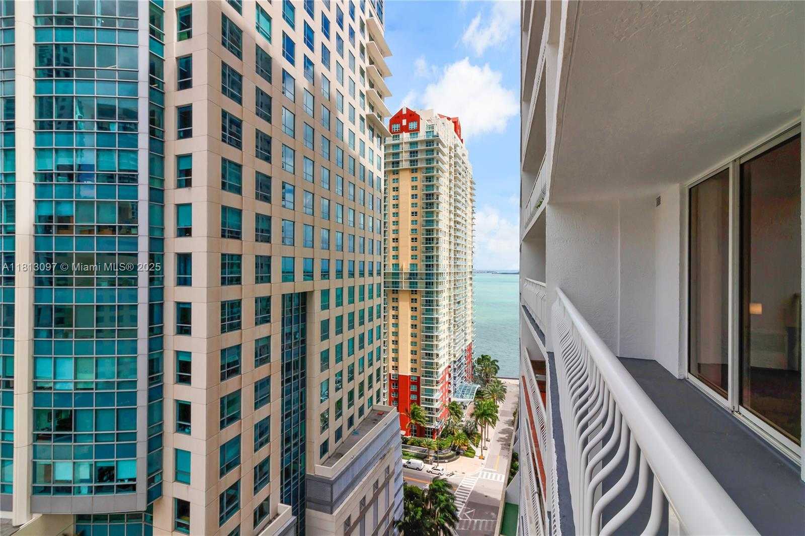 Small Image of 1200 BRICKELL BAY DR #2122, Miami Number 22