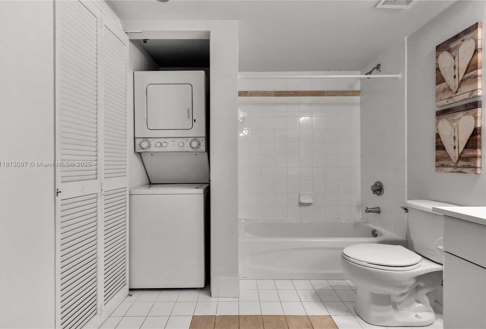 Small Image of 1200 BRICKELL BAY DR #2122, Miami Number 24