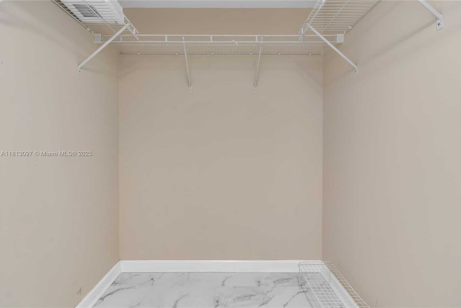 Small Image of 1200 BRICKELL BAY DR #2122, Miami Number 28