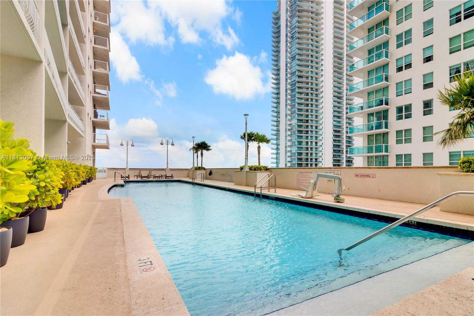 Small Image of 1200 BRICKELL BAY DR #2122, Miami Number 30