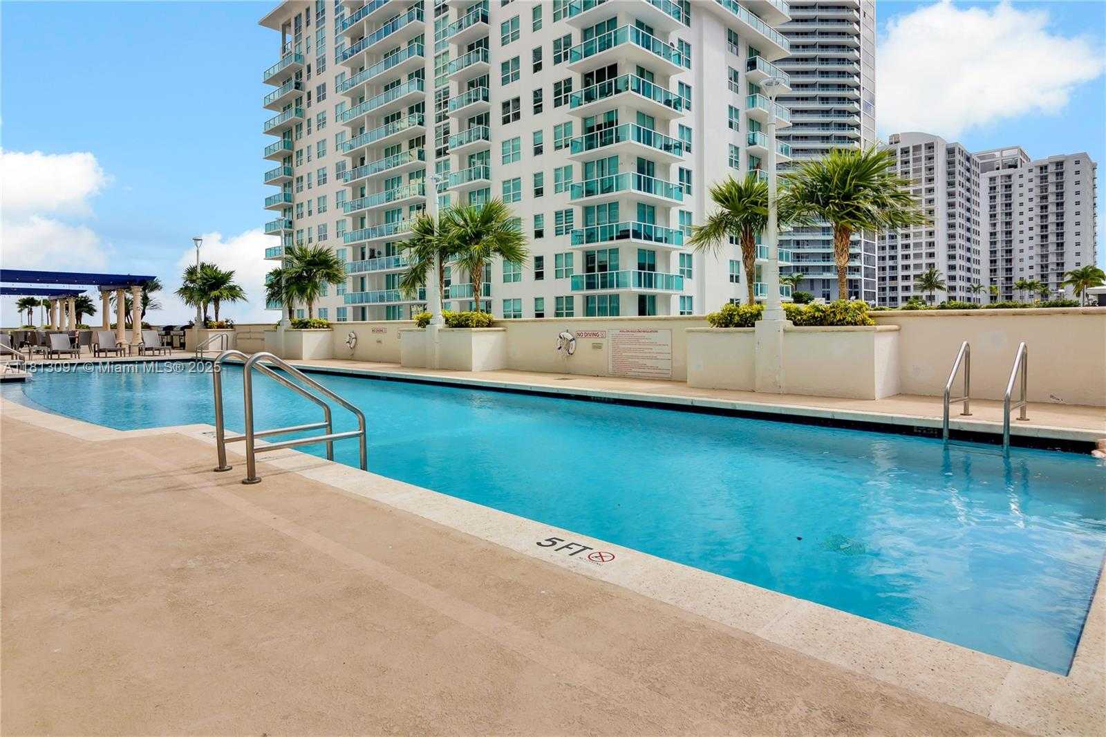 Small Image of 1200 BRICKELL BAY DR #2122, Miami Number 35