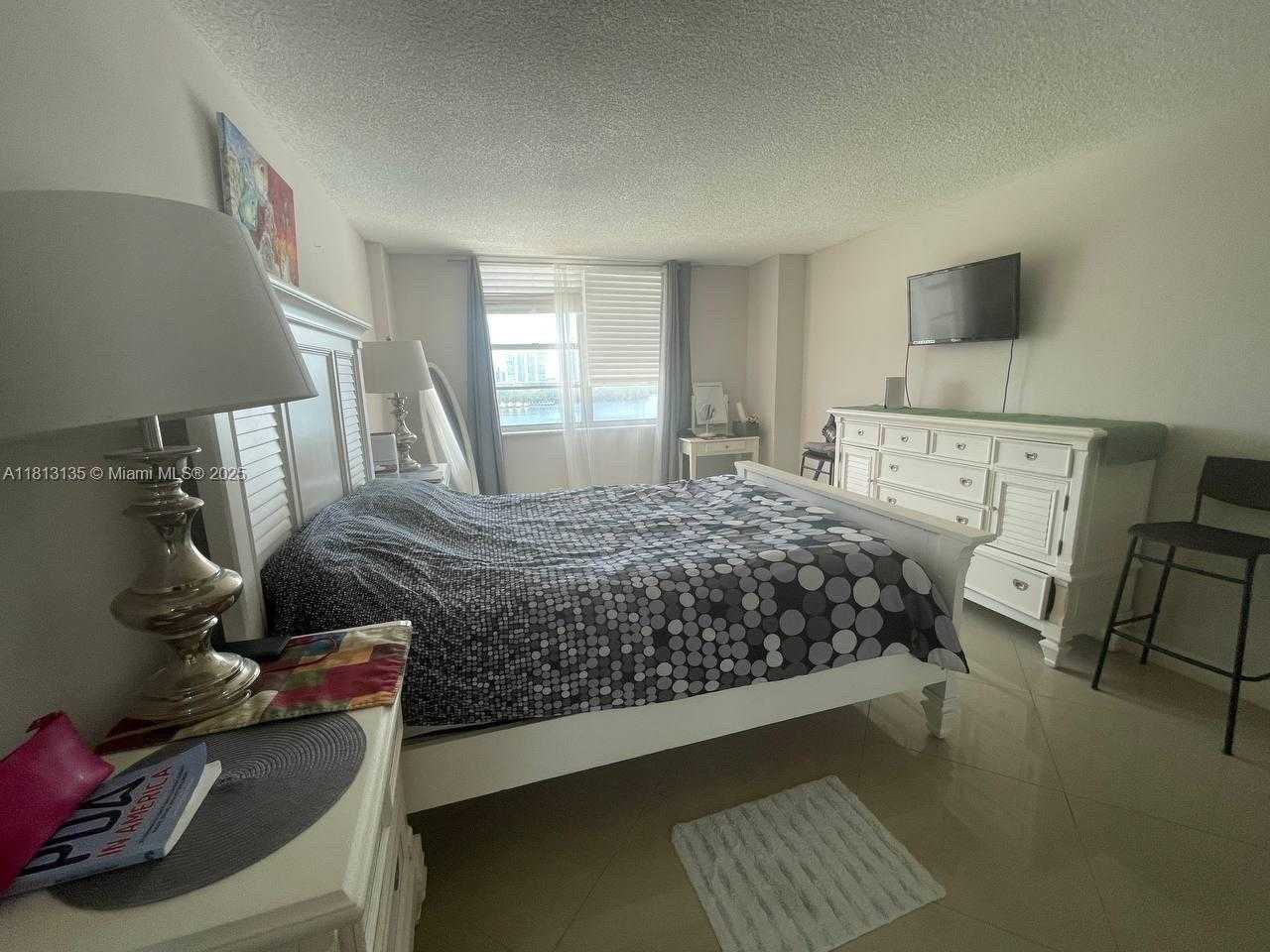 Small Image of 250 174TH ST #801, Sunny Isles Beach Number 10