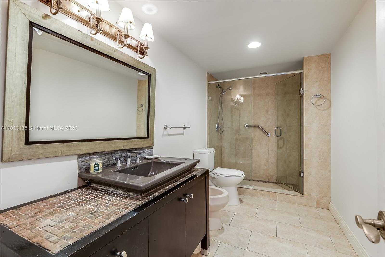 Small Image of 11111 BISCAYNE BLVD #16G, Miami Number 13